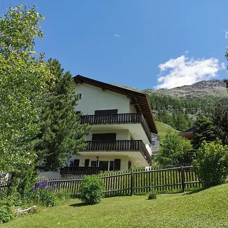 Ferienwohnung Pontresina - Chesa Andrea - Gartensitzplatz Exterior photo